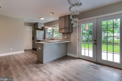 37 Needlepoint Ln, Willingboro NJ  08046-1918 exterior