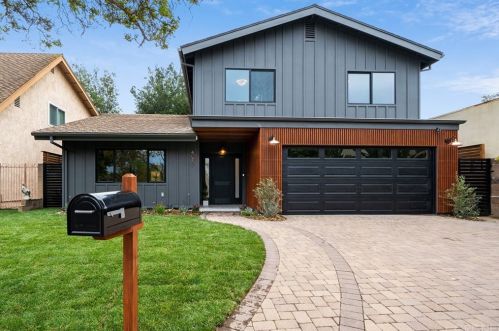 4070 Bakman Ave, North Hollywood CA  91602-3302 exterior