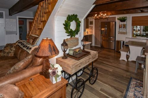 1063 H Ln, Big Bear City CA  92314-9693 exterior