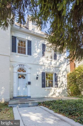 2915 Cathedral Ave, Washington DC  20008-3406 exterior