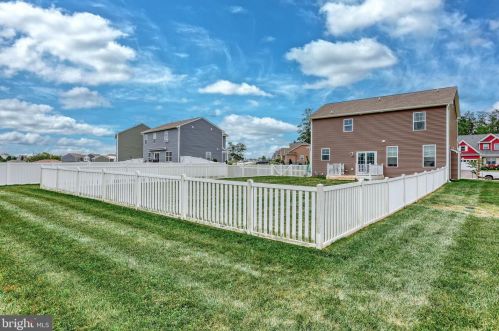 192 Winifred Dr, Hanover PA  17331 exterior