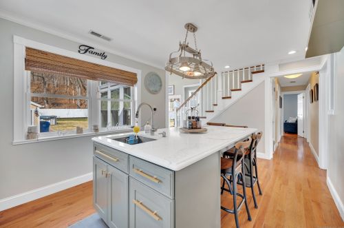 534 Foxon Rd, North Branford CT  06471-1139 exterior