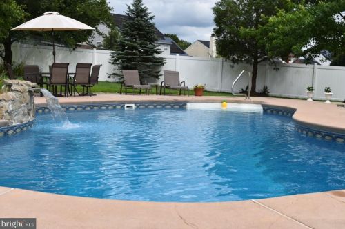 71 Easton Dr, Erial NJ  08081-4345 exterior