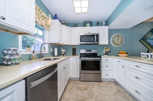1074 Villa Ln, Apopka, FL 32712-2171