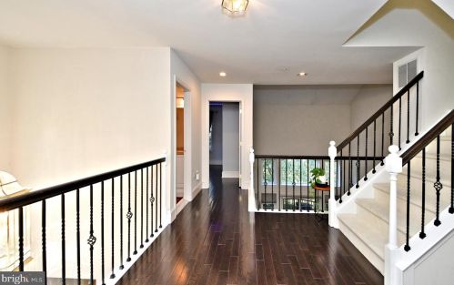 309 Meadow View Ln, Lansdale PA  19446-5932 exterior