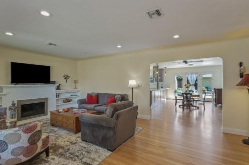 1308 Highland Dr, Modesto CA  95354-1548 exterior
