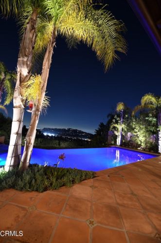 5320 Ivafern Ln, La Canada CA  91011-2811 exterior