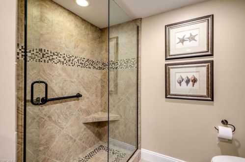 10420 Gulf Shore Dr, Naples FL  34108-2032 exterior