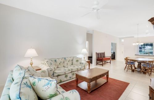 2210 Sapphire Cir, West Palm Beach FL  33411-5196 exterior