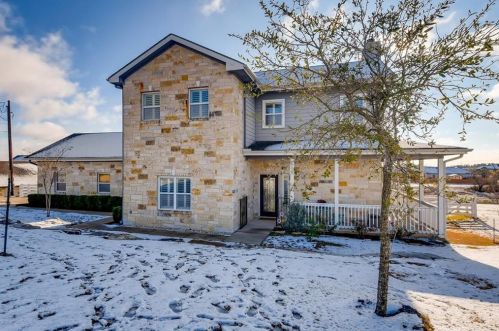 618 Woodbrook Trl, Creedmoor, TX 78610-5862