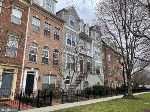 640 9th St, Washington, DC 20001-5301