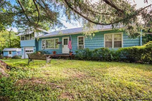 8 Rast Rd, Shokan, NY 12481-5615