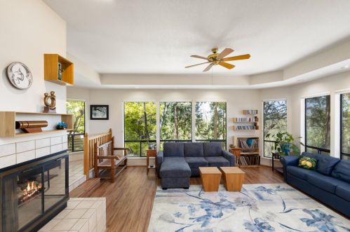 18250 Alexandra Way, Grass Valley, CA 95949-7359