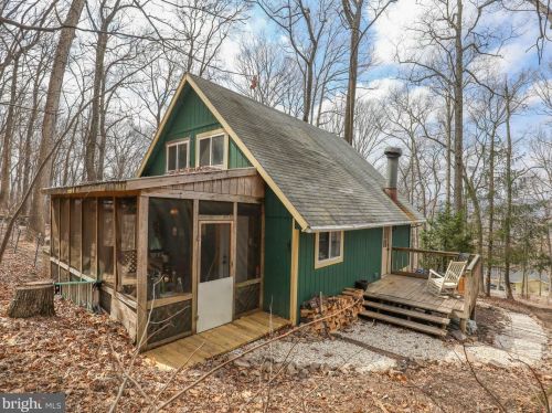 1429 Nancy Jack Rd, Gerrardstown WV  25420-3090 exterior