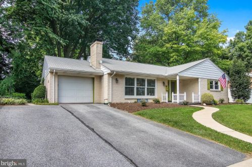 714 Hillcrest Rd, Swatara, PA 17033-1732