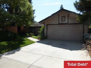6369 Carica Ave, Fresno, CA 93722-3364