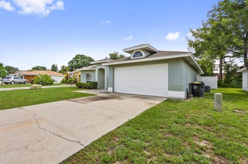 318 Lake Daisy Loop, Winter Haven FL  33884-2636 exterior