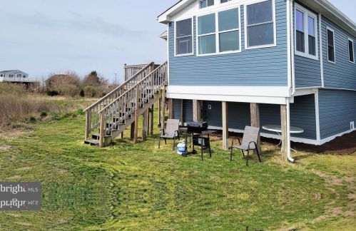 107 Driftwood Cir, Slaughter Beach, DE 19963-4920