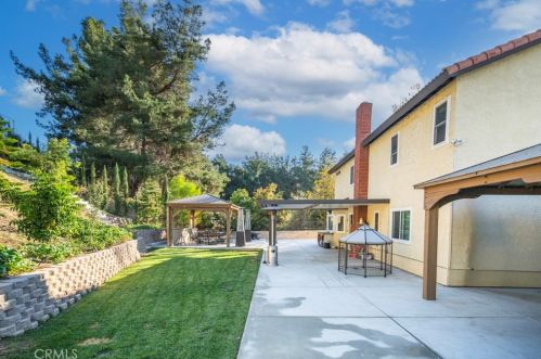 1090 Heaton Moor Dr, Walnut CA  91789-4329 exterior
