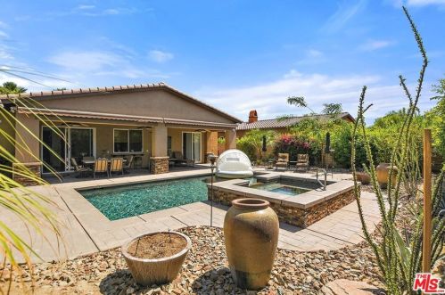 3 Via Santa Velera, Rancho Mirage CA  92270-5818 exterior