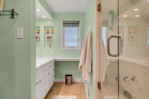 4262 Lemp Ave, North Hollywood CA  91604-2811 exterior