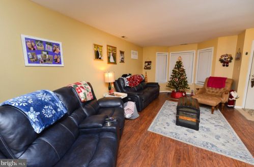 231 Balin Ct, West Deptford, NJ 08051-2217