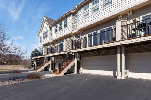 2453 121st Cir, Minneapolis, MN 55449-5579