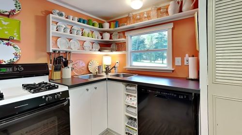 328 Mohican Trl, Mercer PA  16137-9333 exterior