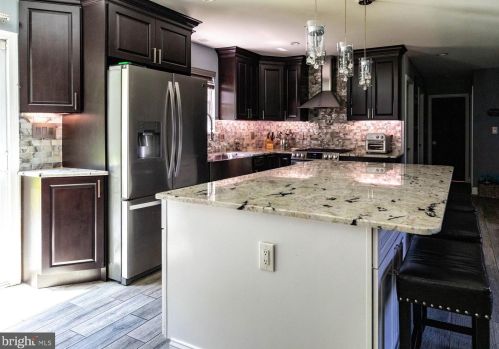 20 Kings Ct, Swedesboro NJ  08085-5033 exterior