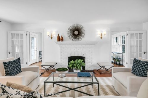 11 Fisher Pl, Tinton Falls NJ  07701-2317 exterior