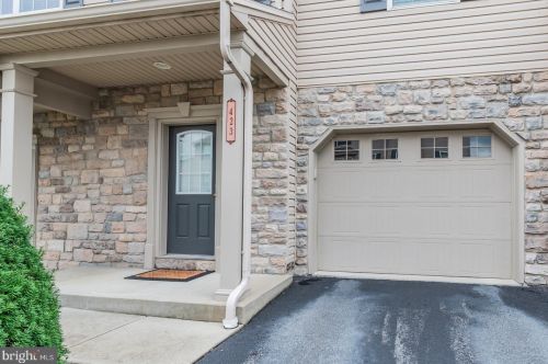 423 Maywood Ct, Navy Sup Dpt, PA 17050-2918