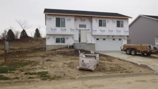 1018 Mockingbird Dr, Roselle, IA 51401