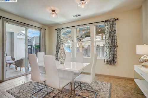 70 Thunder Bay Ct, West Pittsburg CA  94565-7924 exterior