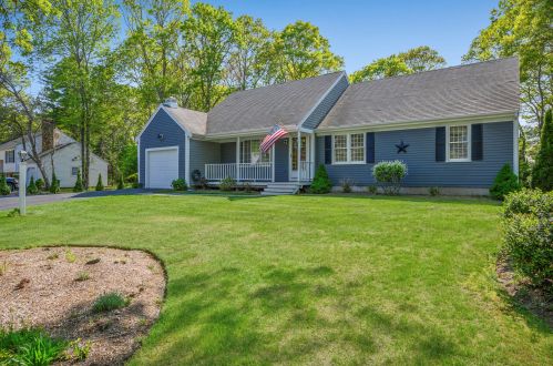 7 Nantucket Trl, Sandwich, MA 02563-2616