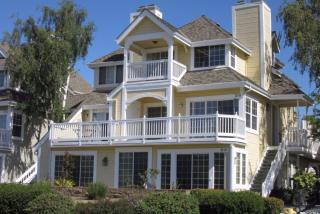 218 2nd St, Benicia, CA 94510-3247