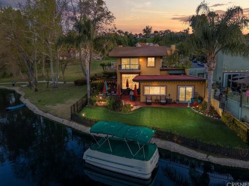 4536 Park Cordero, Calabasas, CA 91302-1764