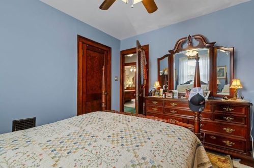 629 Maplewood Ave, Ambridge PA 15003-2415 exterior