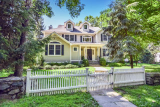 249 Locust Ave, Rye, NY 10580-1637
