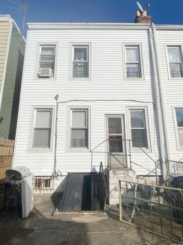 85-30 91st St, Jamaica, NY 11421-1403