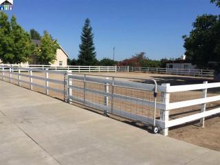 16901 Carrolton Rd, Escalon, CA 95320-9478