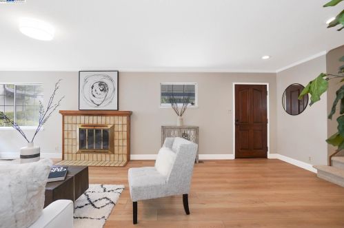 18327 Joseph Dr, Hayward CA  94546-2203 exterior