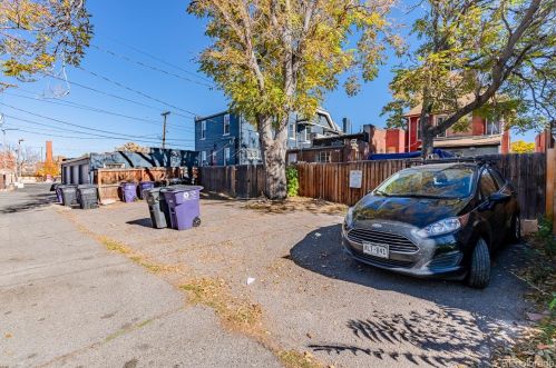 1439 Emerson St, Denver CO 80205-5128 exterior