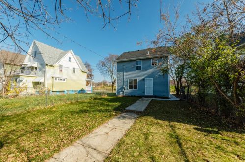 1519 37, Milwaukee WI 53215-1746 exterior