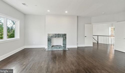 209 River Bend Rd, Great Falls VA  22066-4141 exterior