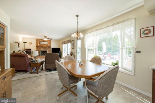 1246 Jarvis Ln, Lansdale PA 19446-6515 exterior