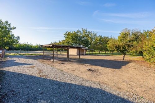 9533 Cummings Rd, Durham CA  95938-9605 exterior