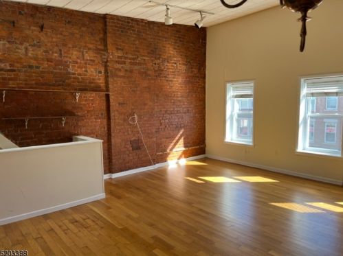 121 Broad St, Westfield NJ  07090-2111 exterior