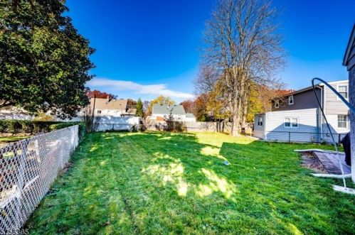 416 Brookside Dr, Roselle NJ  07203-2905 exterior