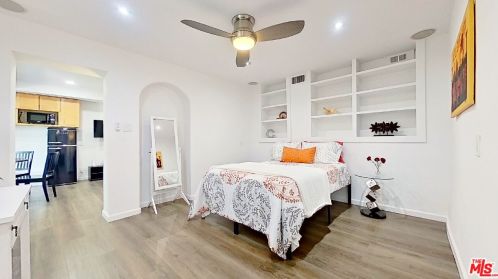 11264 Sunshine Ter, North Hollywood CA  91604-3124 exterior