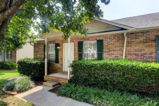 9015 Barbee Ln, Knoxville, TN 37923-6255